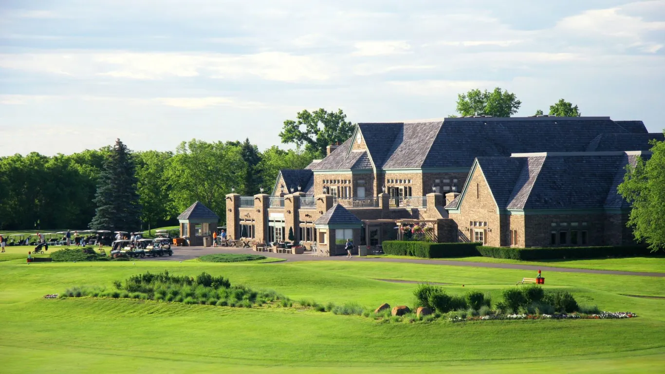 exterior picture of edinburgh clubhouse 