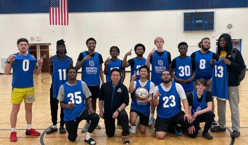 Group photo of blue jerseys